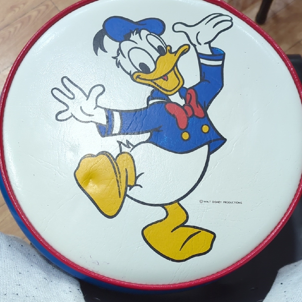 Disney  stool with Donald Duck in Blue and Yellow